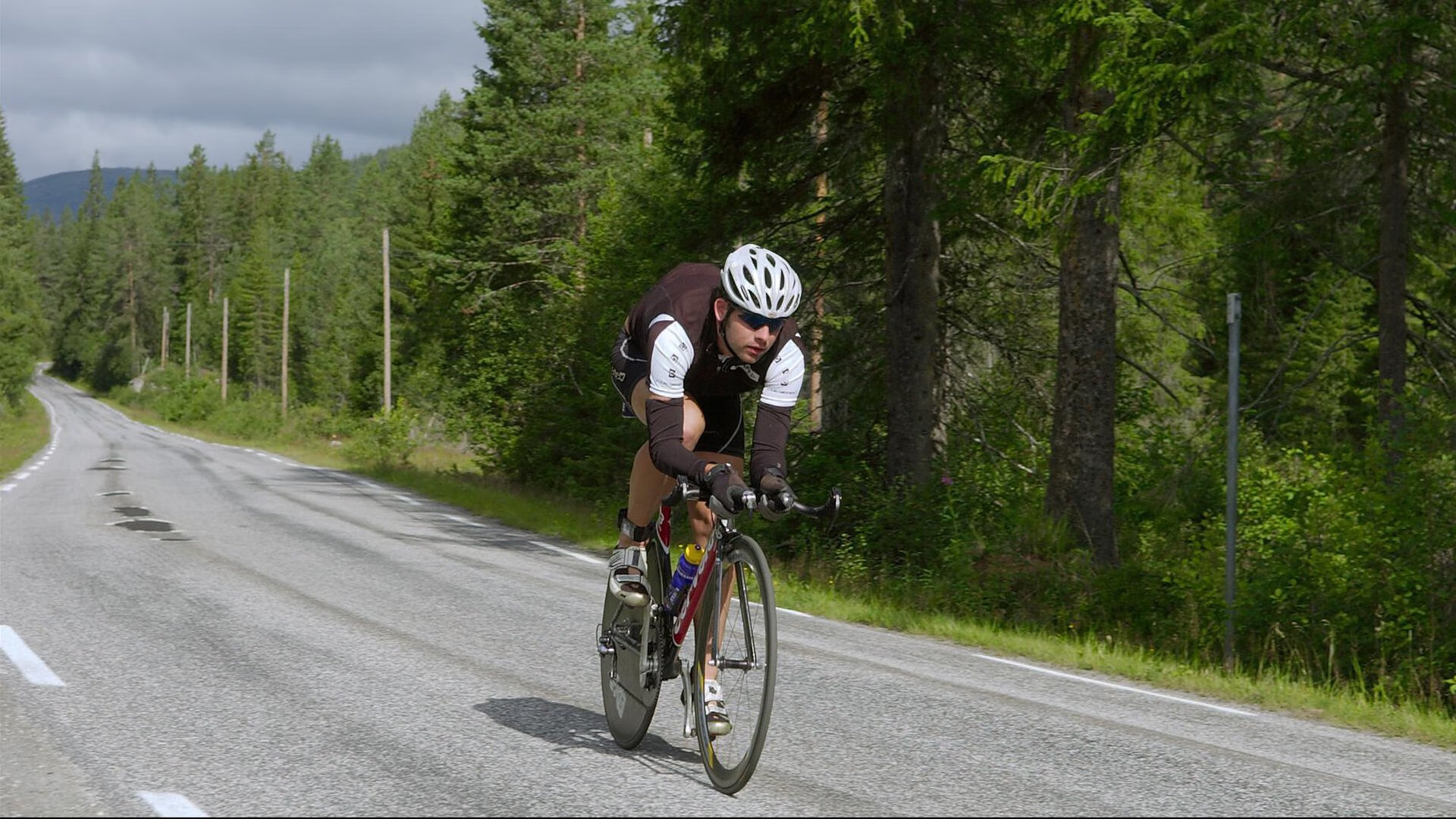 世界杯总评：多支球队采用三中卫体系 传统四后卫逐渐被灵活结构取代